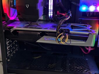 Predám Sapphire Radeon NITRO+ RX 5700 XT 8G - 6