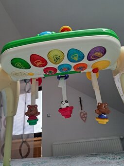 Predám detskú hrazdičku / hrací stolík Chicco - 6