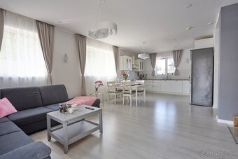 Exkluzívne iba v APEX reality 5i. RD s bazénom v Trnave - 6