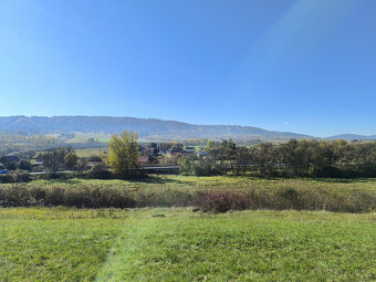 LUKRATÍVNE SLNEČNÉ POZEMKY S PRÍPOJKOU ELEKTRINY A VODY V NA - 6