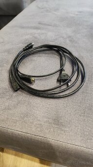 PS4 + 2x dualshock + 2x move + stojan - 6