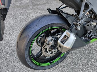 Kawasaki Ninja ZX-10R - 6