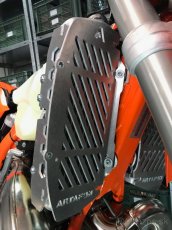 Výztuhy kryty chladiče komplet s ventilátorem KTM, Husqvarna - 6