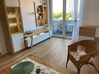 Nadštandardný 2-izbový byt 65m2 so samostatnou kuchyňou - 6