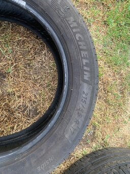Predám letné pneumatiky 2ks 215/55 R17 - 6