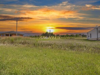 NA PREDAJ POZEMOK NA VÝSTAVBU RD, ZÁBORSKÉ 916M2 - 6