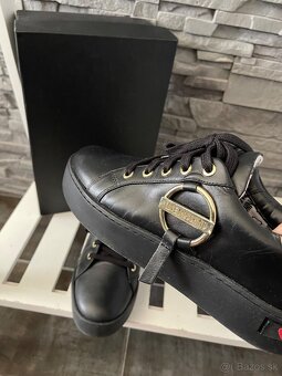 Moschino v.39 - 6