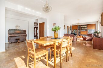 Na predaj - 6i RD Bratislava - Jarovce, 781 m² pozemok, poho - 6