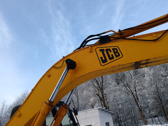 Pásový bagr JCB JS 210 L - 6