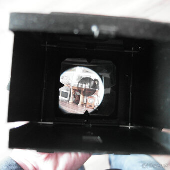 Starý fotoaparát Ľubiteľ 2 - 6