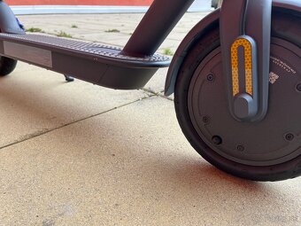 Xiaomi Mi Electric Scooter 3 - 6