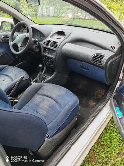 Peugeot 206 1.4 benzín 2005 - 6