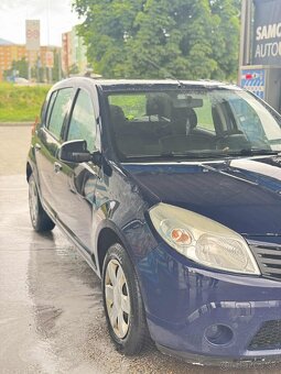Predam Dacia Sandero 1.4. 55 kw - 6
