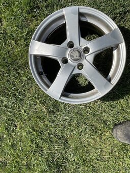4x100 r15 dezent - 6