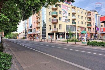 Veľký obchodný priestor na prenájom, Hlavná ulica, Galanta - 6