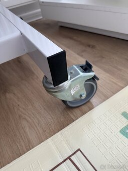 Masáže stôl biely Na kolieskach + nastaviteľná výška stola. - 6