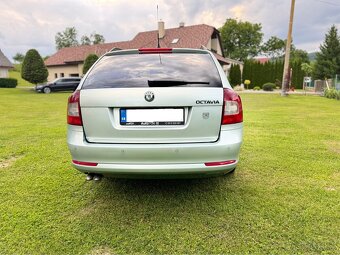 Škoda Octavia Combi 2.0 TDI PD Elegance - 6