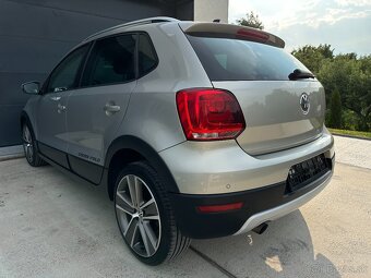 Volkswagen Polo CROSS 1.6TDI - 6