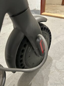 Zachovala električka kolobezka XIAOMI M365 - 6