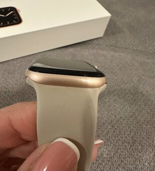 Apple Watch 5, rosegold, 44mm - 6