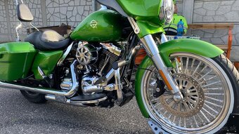 Harley Davidson Street Glide - 6