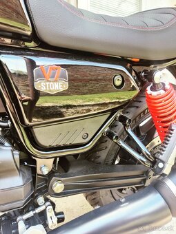 Moto Guzzi V7 STONE 850 Special 2024 - 6