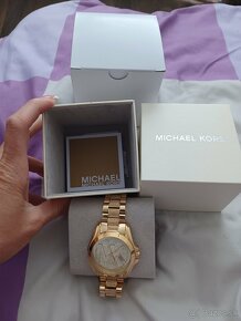 Zlate hodinky Michael Kors - 6