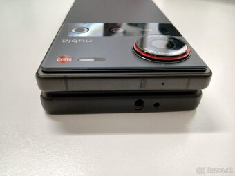 Predam/Vymenim ZTE nubia z70 ultra 12/256 gb 550€ - 6