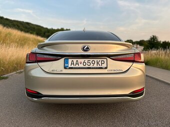 LEXUS ES300h, 1.majiteľ - 6