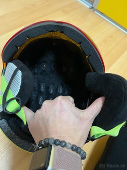 Lyžiarska prilba so štitom - 6