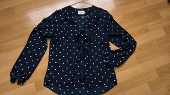 Tmavomodré bodkovaná blúzka - 6