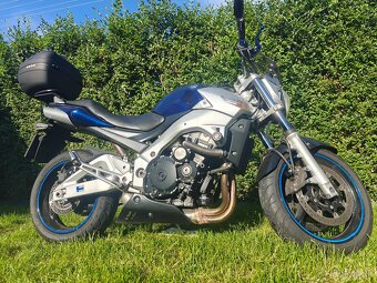 Predám motorku Suzuki GSR 600 - 6