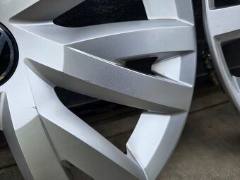 Puklice Volkswagen 16" - 6