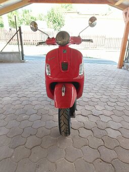Piaggio Vespa 300gts - 6