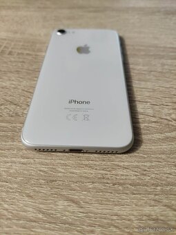 iPhone 8 / 64GB Biely / Nová batéria / TOP stav - 6