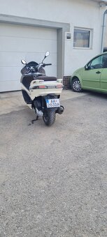 Piaggio X10 125cc - 6