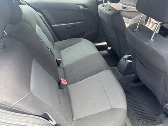 Opel Astra H 1.9 CDTI COSMO | 74 kW | 6-st. manuál | STK do - 6