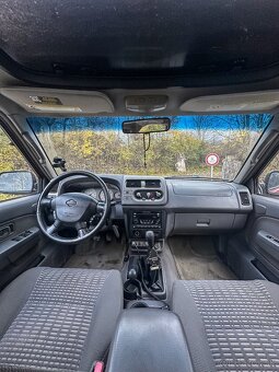 Nissan Xterra 3.3 benzín V6 - 6