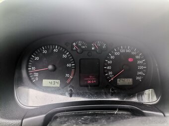 Golf 4 1,6 74kw - 6