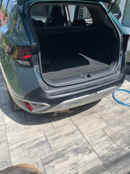 Predám Kia Sportage 1,6 T-GDI PHEV AWD A6 Gold, 4x4 - 6
