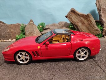 Prodám model 1:18 Ferrari 575 superamerica - 6