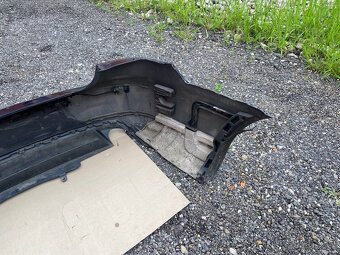 Predám zadný nárazník VW Passat B7 - 6