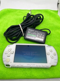 Sony PSP 1004 Playstation Portable WHT. - 6