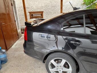 Spojler na zadný kufor pre ŠKODA OCTAVIA 2 sedan - 6