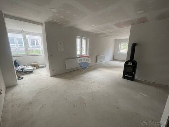 REZERVOVANÝ Rodinný dom v procese rekonštrukcie pred dokonče - 6