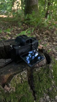 Sony Alpha ii + adaptér a 4 batérie - 6