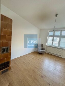 Ponúkame na prenájom 3. izbový veľký byt v centre mesta na Z - 6