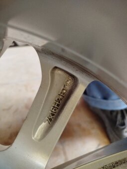 Predám elektróny+gumy 215/45r16 - 6