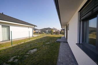 Bungalov 4 izb., blízko hrádze obec Kalinkovo, 534 m2 - 6