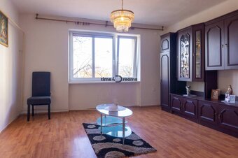 NA PREDAJ: 2 izb.byt v širšom centre + ŠATNIK + PIVNICA - 6
